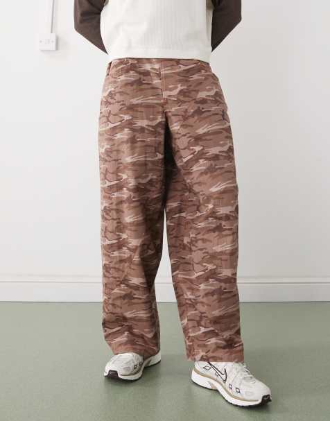 Pantalones de corte bombacho extragrande con estampado de camuflaje de COLLUSION - view 1