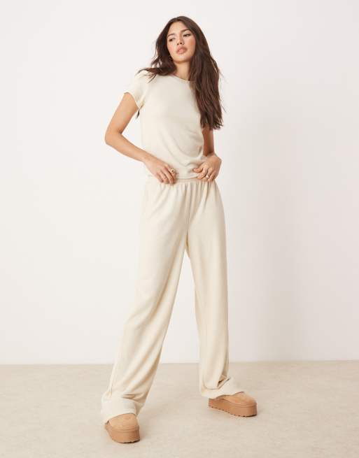 Pantalones de estar por casa color crema de pernera ancha de punto mullido Mix & Match de ASOS DESIGN