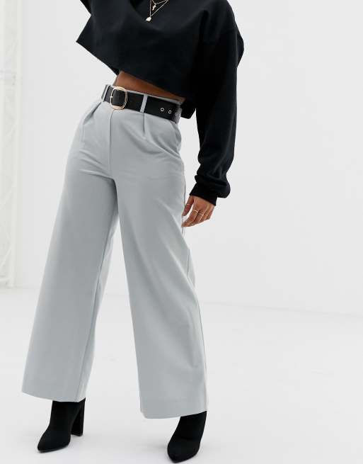 Pantalones de pernera ancha con detalle plisado de ASOS DESIGN Petite, 4 de 4