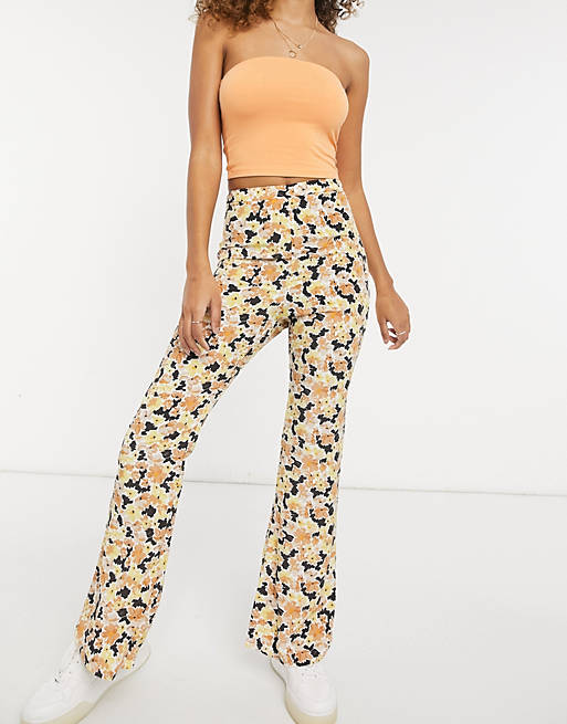 Pantalones de pernera ancha holgados con estampado floral de Fashion Union (parte de un conjunto)