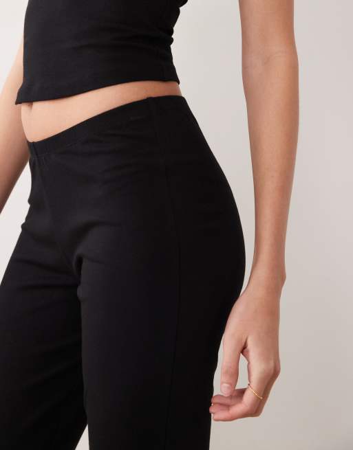 Pantalones de pijama capri negros Mix & Match de ASOS DESIGN, 2 de 4