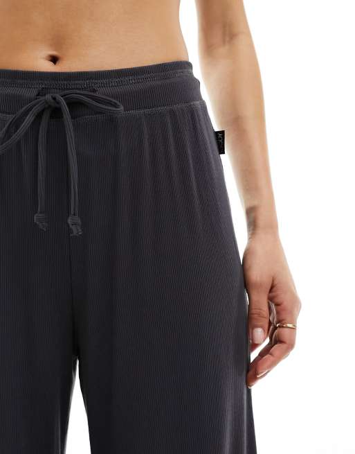 Pantalones de pijama con cinturilla vuelta Sleep Recovery de Cotton On , 2 de 4