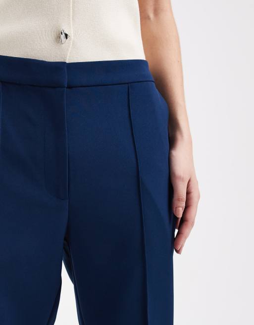 Pantalones de sastre azul marino de corte acampanado de ASOS DESIGN, 3 de 5
