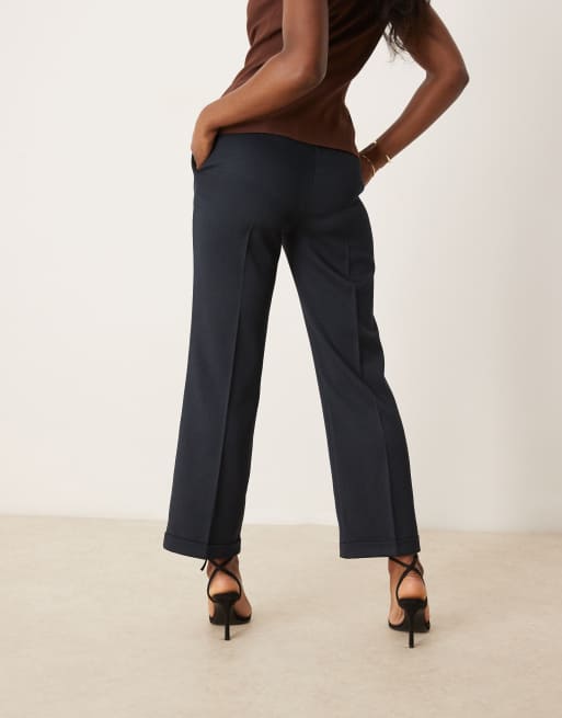 Pantalones de sastre azul marino de corte recto slim con cinturón de ASOS DESIGN, 4 de 5