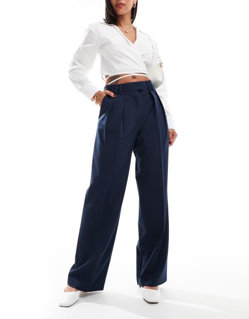 Pantalones de sastre azul marino de pernera ancha con pinzas de ASOS DESIGN