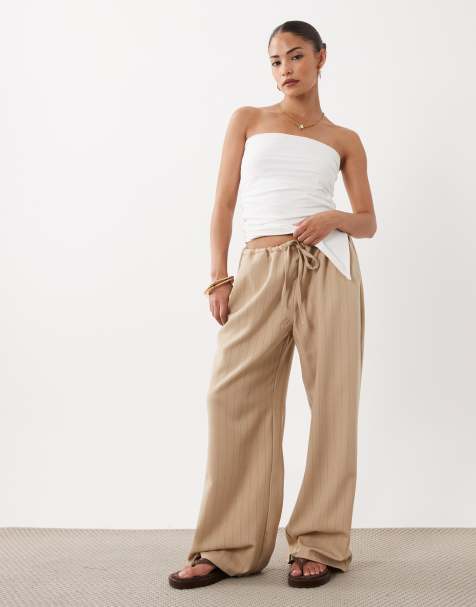 Pantalones de sastre beis sin cierres con raya diplomática de Miss Selfridge Petite - view 1