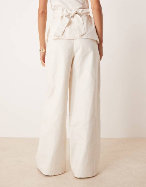 Pantalones de sastre blanco leche de coco de pernera ancha de tejido grueso de lino de Tala, 3 de 5