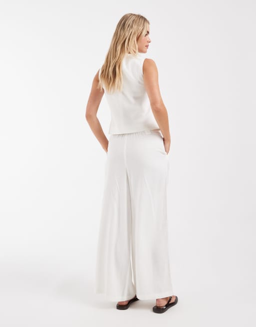 Pantalones de sastre blancos de pernera ancha de mezcla de lino de ONLY Petite (parte de un conjunto), 5 de 5