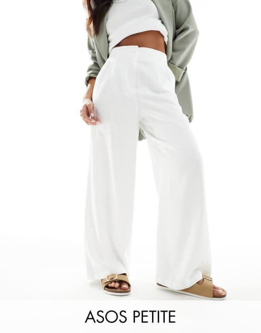 Pantalones de sastre blancos de pernera ancha y talle alto con detalle de costuras de lino de ASOS DESIGN Petite