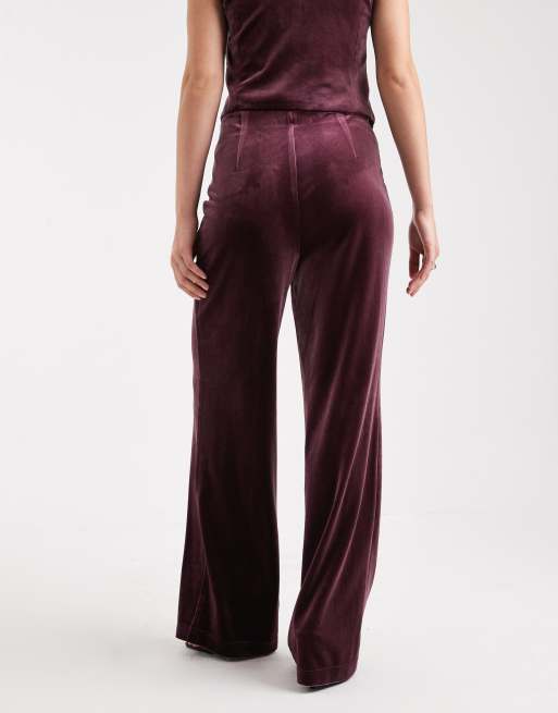 Pantalones de sastre burdeos con costura delantera de terciopelo de Vero Moda (parte de un conjunto), 5 de 5