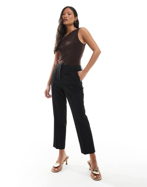 Pantalones de sastre capri negros de corte recto slim con detalle de costuras de ASOS DESIGN Petite - view 1