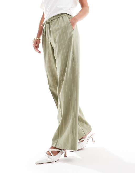 Pantalones de sastre caquis a rayas sin cierres de ASOS DESIGN Petite, 5 de 5