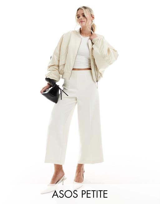 Pantalones de sastre color crema de corte culotte de ASOS DESIGN Petite