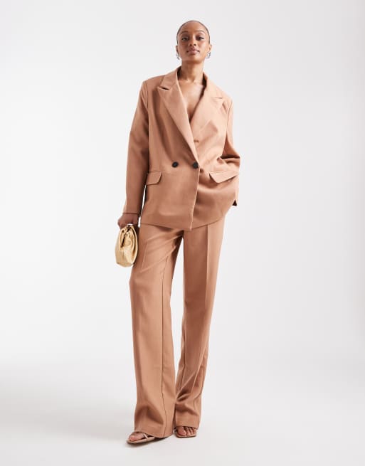 Pantalones de sastre color moca de pernera ancha con patrón de espiga de Vero Moda Tall (parte de un conjunto)