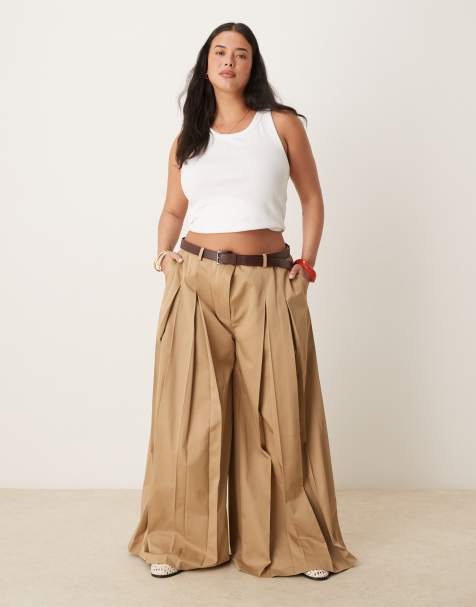 Pantalones de sastre color piedra de pernera ancha con pinzas y cinturón de ASOS DESIGN Curve - view 1