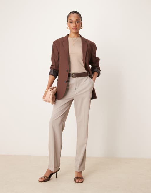 Pantalones de sastre color visón a rayas de corte slim recto con cinturón de ASOS DESIGN Tall