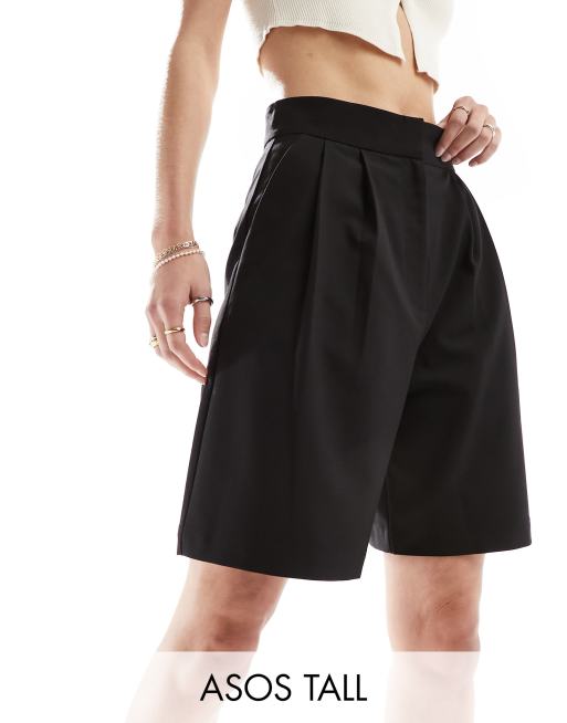 Pantalones de sastre cortos negros de corte alargado de ASOS DESIGN Tall