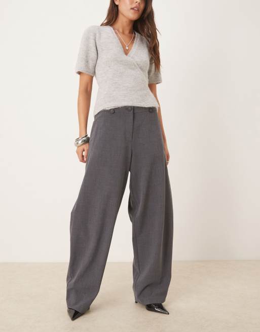 Pantalones de sastre gris carbón de corte barrel multiposición de ASOS DESIGN