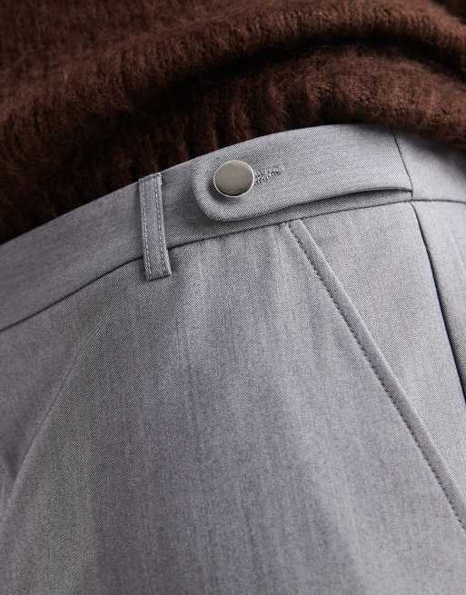 Pantalones de sastre gris carbón holgados de talle bajo de COLLUSION Plus, 5 de 5