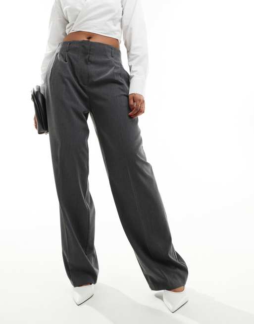 Pantalones de sastre grises sueltos con jaretas de Mango