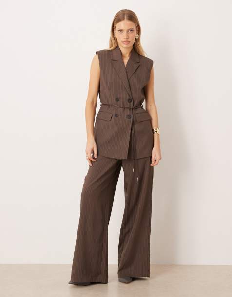 Pantalones de sastre marrón chocolate de pernera ancha y talle medio con raya diplomática de YAS (parte de un conjunto) - view 1