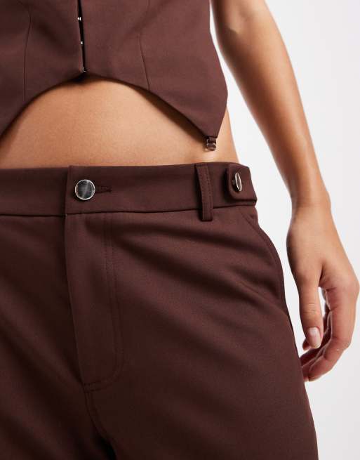 Pantalones de sastre marrón chocolate holgados de talle bajo de COLLUSION, 4 de 5