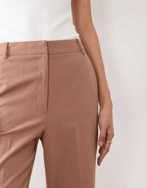 Pantalones de sastre marrón moca de corte recto slim de ASOS DESIGN Tall, 3 de 5