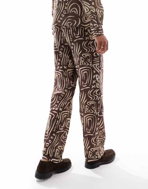 Pantalones de sastre marrón oscuro holgados con estampado abstracto de Viggo (parte de un conjunto), 2 de 5