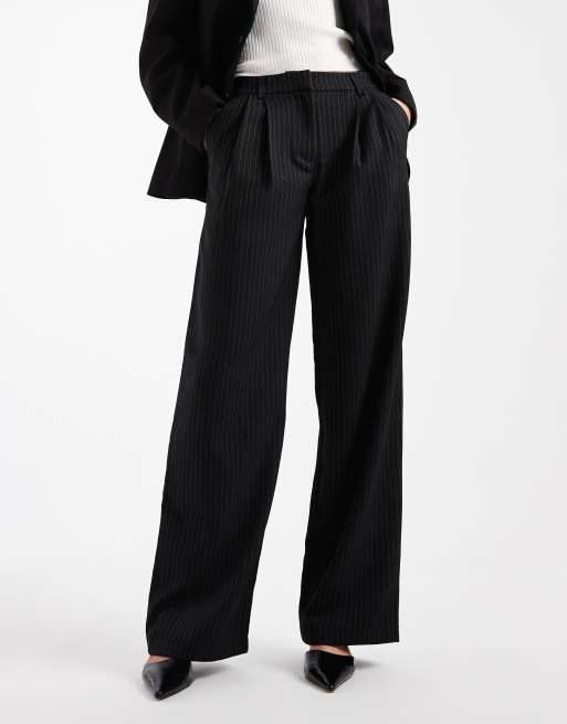 Pantalones de sastre negros de pernera ancha con raya diplomática de ONLY Tall, 3 de 5