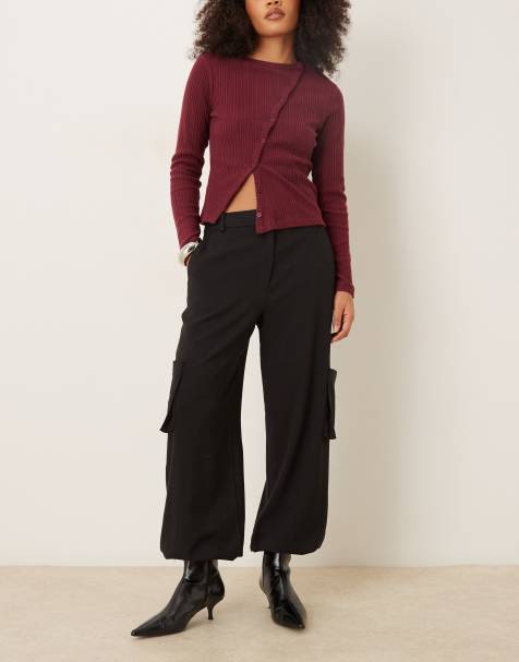 Pantalones de sastre negros de pernera recta con bajos ajustados y detalle de bolsillos utilitarios de ASOS DESIGN - view 1