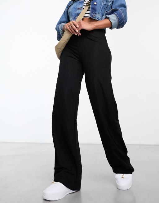 Pantalones de sastre negros de pernera recta holgada de Mango