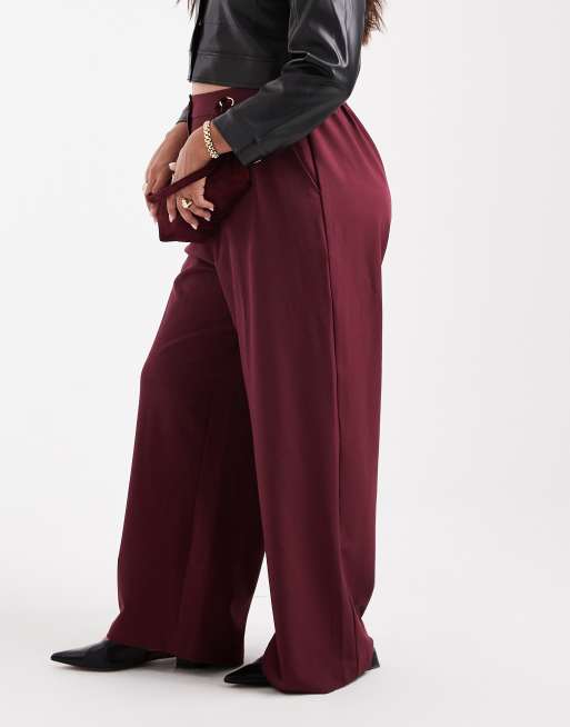 Pantalones de sastre rojo cereza oscuro de pernera recta holgada de ASOS DESIGN Curve, 3 de 5