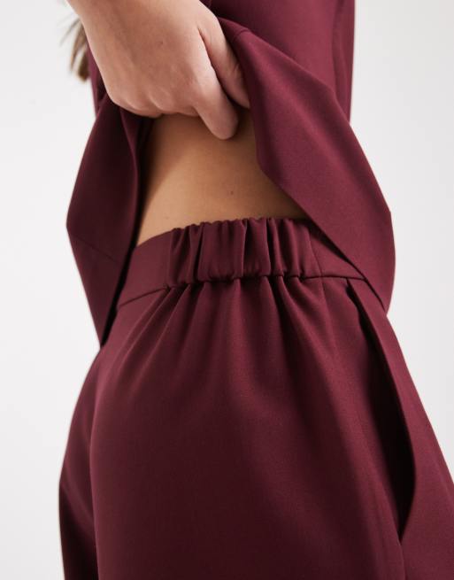 Pantalones de sastre rojo cereza oscuro de pernera recta holgada de ASOS DESIGN, 3 de 5