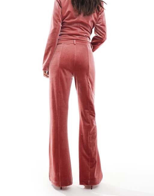 Pantalones de sastre rosas de corte pitillo acampanado de terciopelo de ASOS DESIGN, 3 de 5