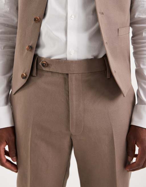 Pantalones de traje beis de corte slim de sarga rica en lino de ASOS DESIGN, 4 de 5