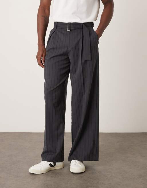 Pantalones de traje negros de corte suelto de ASOS DESIGN, 2 de 5