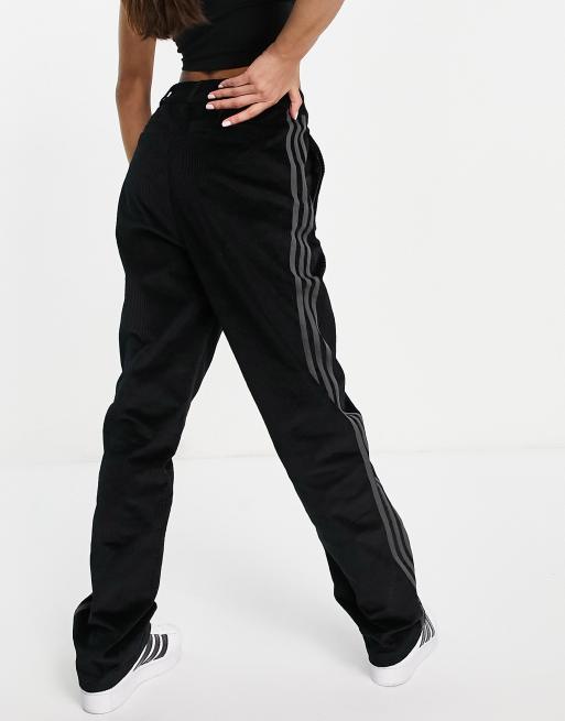 preferir mudo puño Pantalones de traje negros de tiro alto y pernera ancha de pana Comfy Cords  de adidas Originals | ASOS