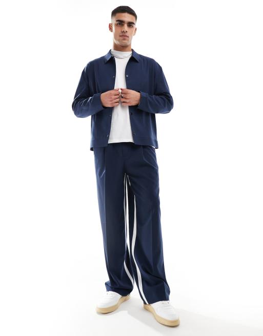 Pantalones de vestir azul marino de pernera ancha con bandas blancas en los laterales de ASOS DESIGN (parte de un conjunto)