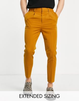 Pantalones de vestir color camel de corte tapered de ASOS DESIGN