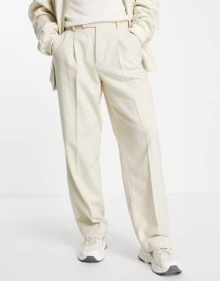 Pantalones de vestir color crudo de corte amplio de tejido de espiga de mezcla de lana de ASOS DESIGN