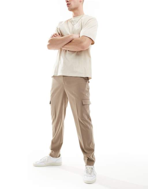 Pantalones de vestir color piedra de corte tapered con bolsillos cargo de ASOS DESIGN