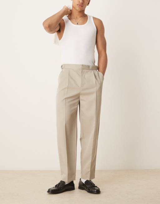Pantalones de vestir color piedra de pernera ancha con reguladores en los laterales y pinzas de ASOS DESIGN