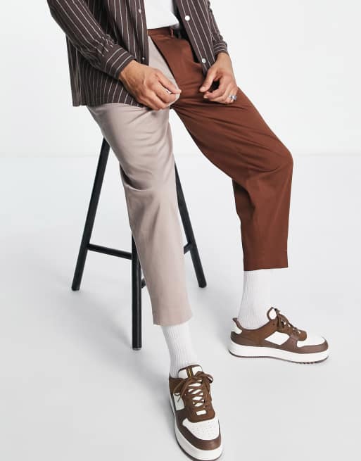 Pantalones de vestir en tonos marrones de corte muy abombado con diseño dividido de algodón de ASOS DESIGN, 4 de 4