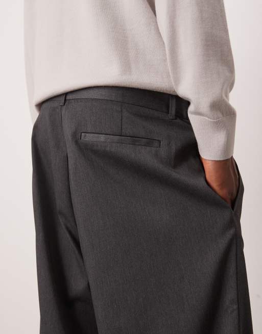 Pantalones de vestir gris carbón de corte ancho acampanado de ASOS DESIGN, 4 de 5