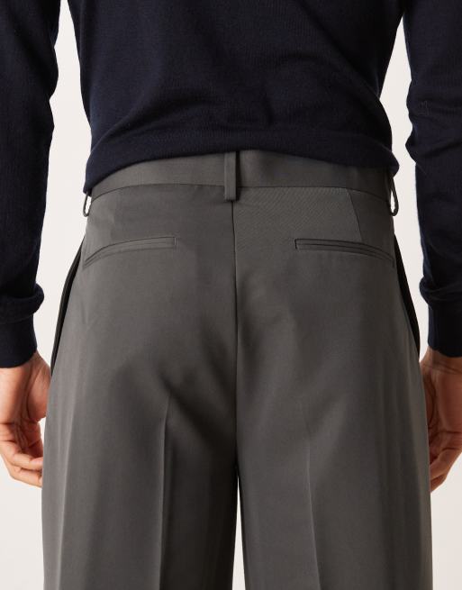 Pantalones de vestir gris carbón de corte tapered extragrande con pinzas de ASOS DESIGN, 5 de 5