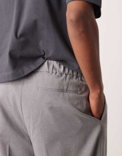 Pantalones de vestir grises de corte ancho con raya diplomática y cinturilla elástica de ASOS DESIGN (parte de un conjunto)
