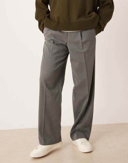 Pantalones de vestir grises de pernera ancha con pinzas delanteras de franela de ASOS DESIGN