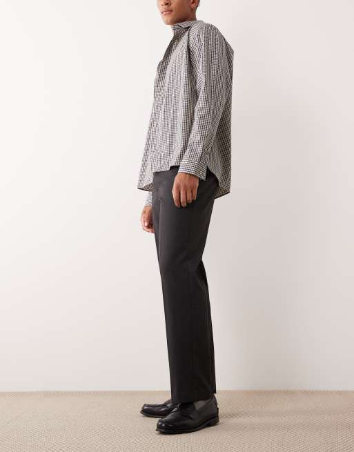 Pantalones de vestir grises de pernera recta con detalles laterales regulables de tejido microtexturizado de ASOS DESIGN, 3 de 5