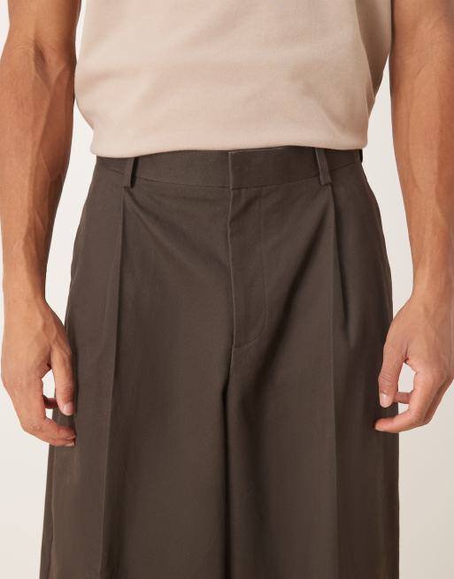 Pantalones de vestir marrones de corte tapered exagerado con pinzas delanteras de 100% algodón de ASOS DESIGN, 5 de 5