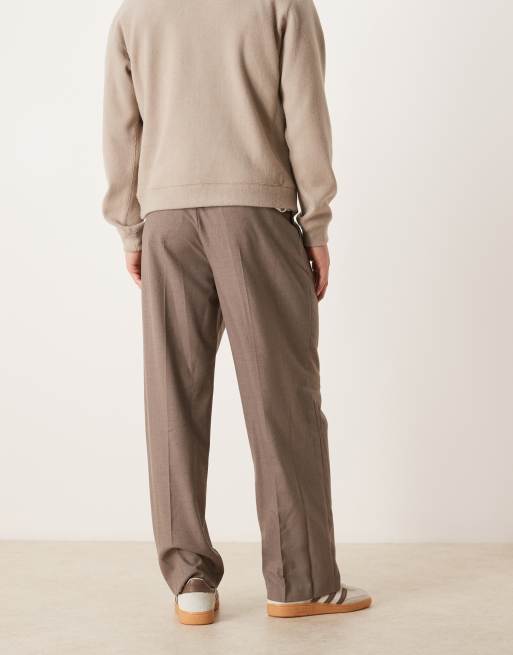 Pantalones de vestir marrones de pernera ancha con pinzas triples de franela de ASOS DESIGN, 2 de 5